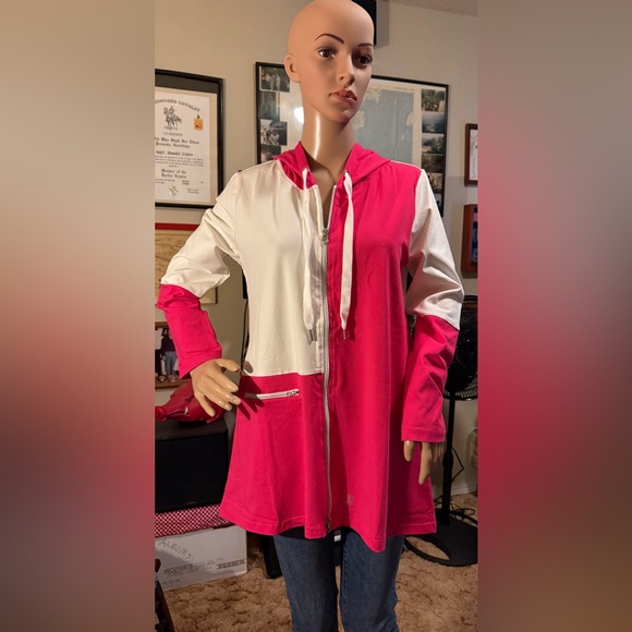 LUX LEISURE by NEON BUDDHA Artful Jacket
NEW with tags - Picture 8 of 9